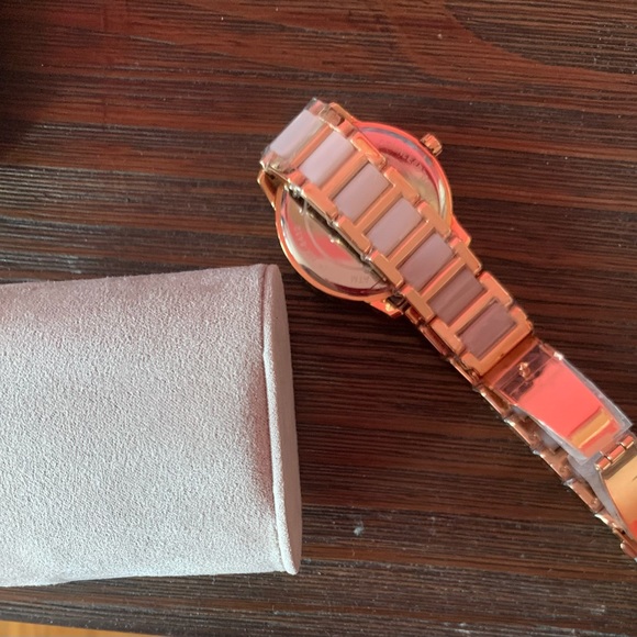 Michael Kors Watch - Picture 3 of 4